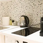 Matisse No1 - Center Daire Tiran