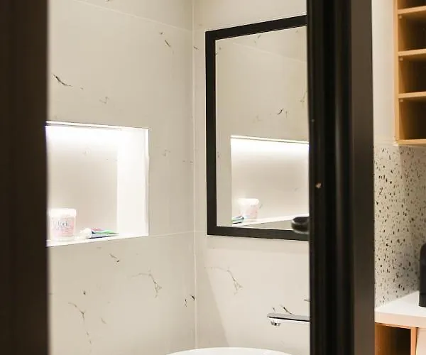 Matisse No1 - Center