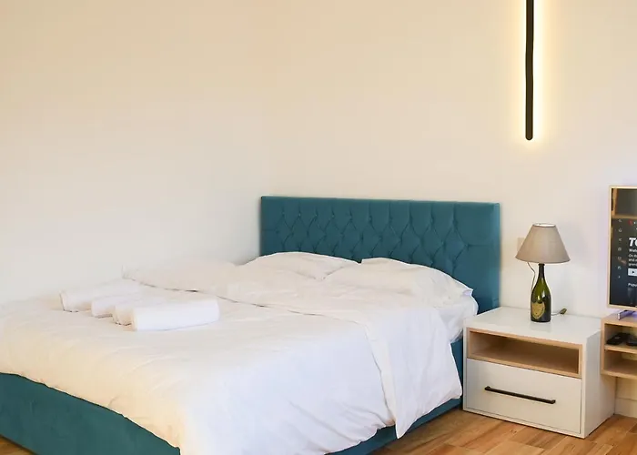 Matisse No1 - Center * Tirana